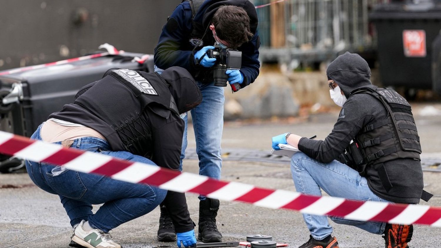 Un homme armé tue une personne et en blesse quatre autres à Trappes et La Verrière, le Parquet national antiterroriste se saisit