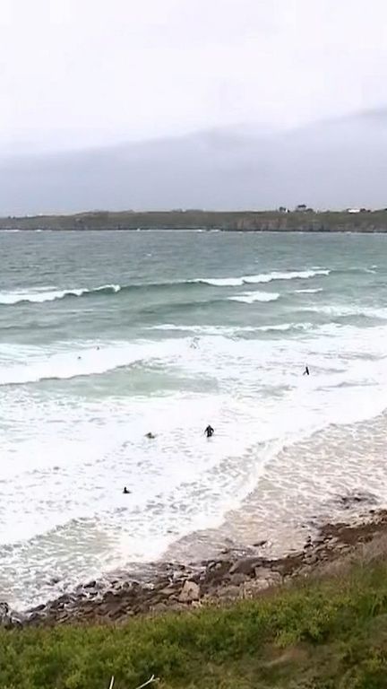 En Bretagne, deux marcheurs perdent la vie en faisant du longe-côte (France 2)