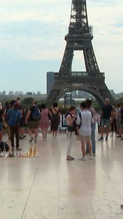 Quand les touristes payent plus cher que le tarif normal (France 2)