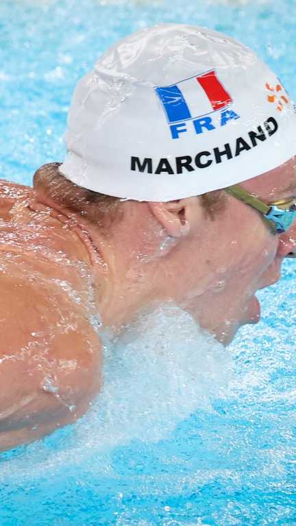 Léon Marchand lors des séries du 200 m papillon des championnats d'Europe, le 14 août 2026. (VIRGINIE LEFOUR / BELGA MAG)