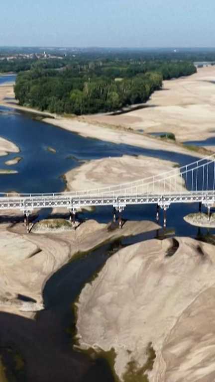 Les images saisissantes du lit de la Loire asséché (France 2)