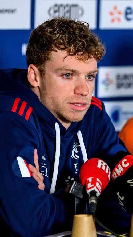 Léon Marchand lors d'un point presse en amont de ses débuts lors des championnats d'Europe de natation, le 9 août 2026. (HAHN Lionel / KMSP / KMSP via AFP)