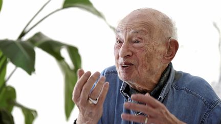 Edgar Nahoum, dit Edgar Morin, né le 8 juillet 1921 à Paris, sociologue et philosophe, ici à Montpellier le 6 juillet 2021. A partir des années 1950, il occupe une place en vue dans la sociologie française. Penseur de la complexité, il définit sa façon de penser comme "constructiviste", "c’est-à-dire que je parle de la collaboration du monde extérieur et de notre esprit pour construire la réalité".&nbsp; (SYLVIE CAMBON / MAXPPP)