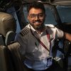 Le pilote indien Smit Machchhar, commandant de bord du vol FZ 1073 de la compagnie flydubai, qui a été visé par une attaque qualifiée de terroriste par les autorités. (ISRAEL'S FOREIGN MINISTRY / AFP)