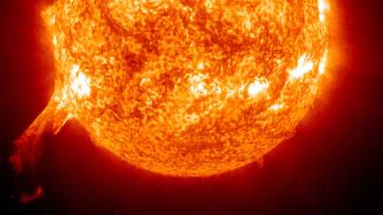 Mars, la nouvelle odyssée : au centre le soleil (3/6) :  un peu plus près de l'étoile. Image prise par le Solar and Heliospheric Observatory (SOHO) (NASA / WIREIMAGE)