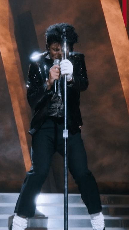 "Michael", le biopic sur Jackson qui occulte les affaires judiciaires (franceinfo)