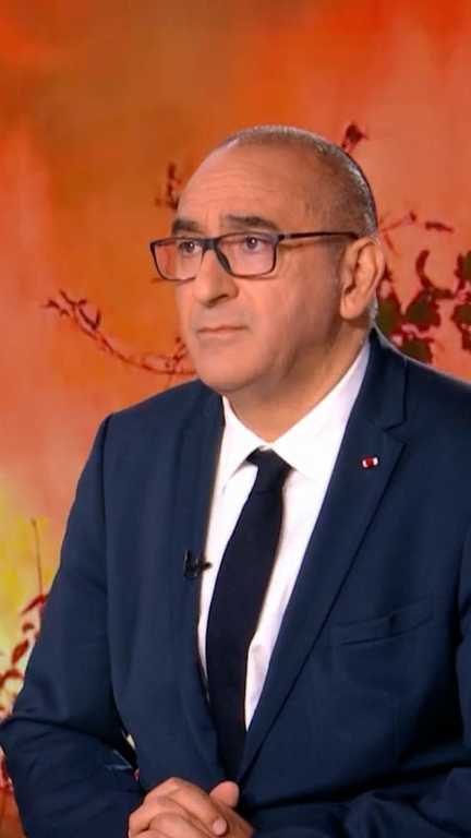 "Les policiers et les gendarmes ont interpellé deux personnes au moment où l'on se parle" déclare le ministre de l'Intérieur (20h)