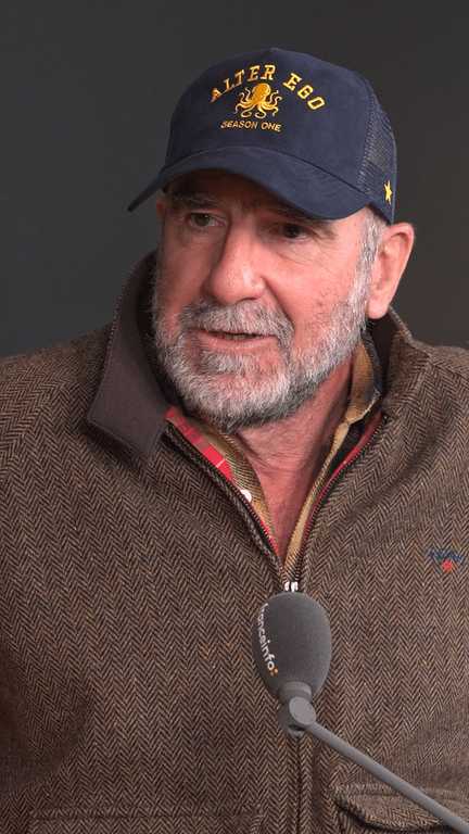 Éric Cantona : "Je fais un 'kung-fu' et je prends 15 jours de prison ferme !" (CYRIL BALTA /FRANCEINFO)