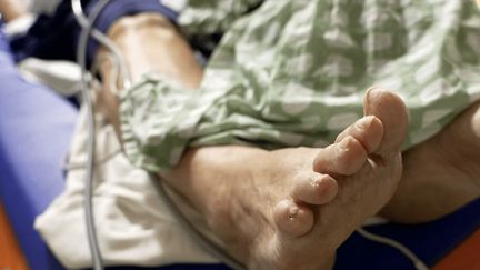 "Il faut la mettre dans le brancard-douche" : immersion aux urgences de Châteauroux, où arrivent les premières victimes de la canicule